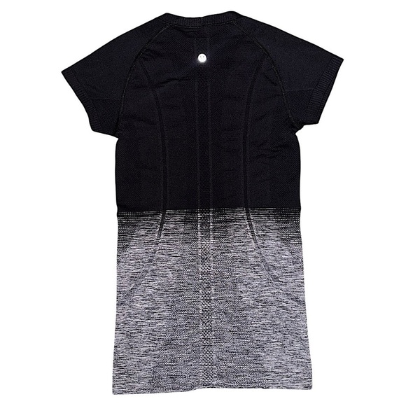 Lululemon Run Swiftly Tech Short Sleeve Crew Athletic Top in Black White Sz 4 - Picture 7 of 9
